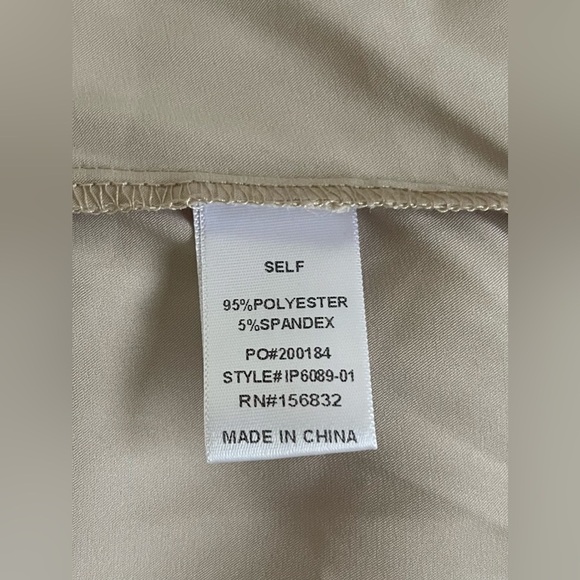 NWT BiBi Oversized Button Down Blouse. - Picture 7 of 7